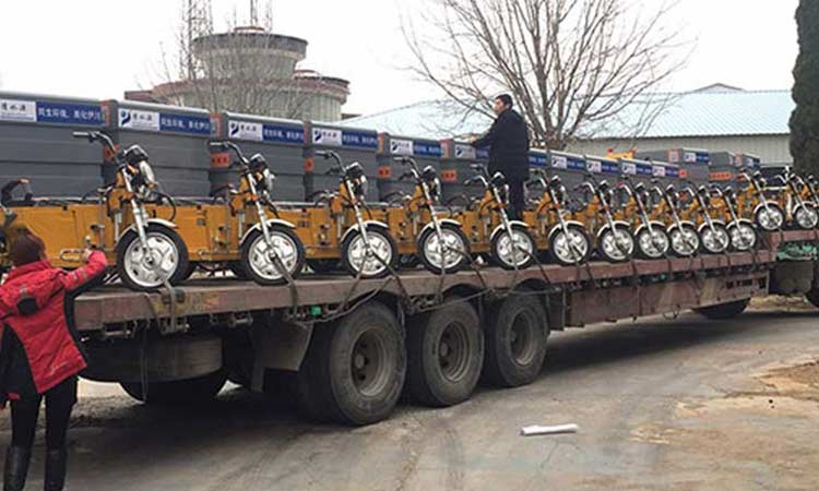 祝賀公司又走一批20臺(tái)小型沖洗車(chē)到伊川