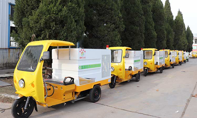 環(huán)衛(wèi)公司引進純電動高壓沖洗車，用于人行道快速沖洗和保潔