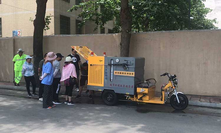 電動(dòng)三輪高壓清洗車(chē)質(zhì)量信得過(guò)，繼續(xù)發(fā)貨
