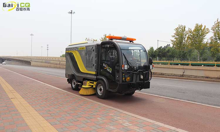 小型電動洗掃車，背街小巷清潔小能手