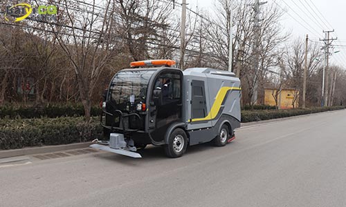 純電動深度清潔車，清除道路污染效果好