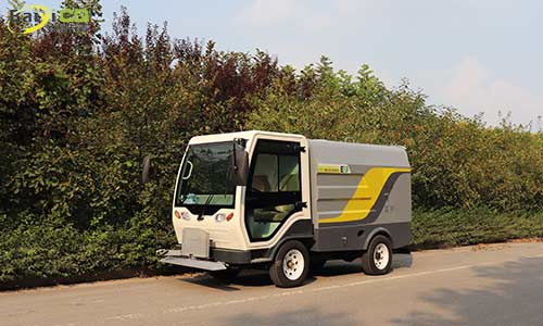 電動高壓清洗車，協(xié)同作業(yè)為道路環(huán)衛(wèi)查漏補缺