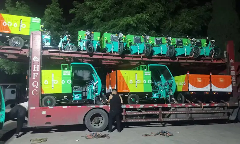 多功能高壓清洗車發(fā)貨深圳！助力深圳環(huán)衛(wèi)美好生活環(huán)境！