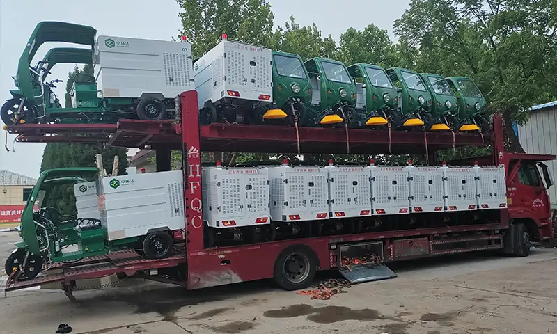 助力美好城市衛(wèi)生建設！高壓沖洗車和樹葉收集車發(fā)貨案例！