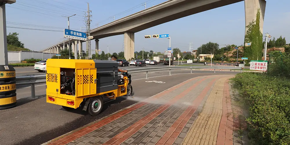 三輪高壓清洗車(chē)_小區(qū)高壓清洗車(chē)_物業(yè)小型高壓沖洗車(chē)_園區(qū)高壓清洗車(chē)