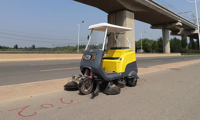 純電動三輪清掃車：現(xiàn)代化、高效、環(huán)保的清潔利器