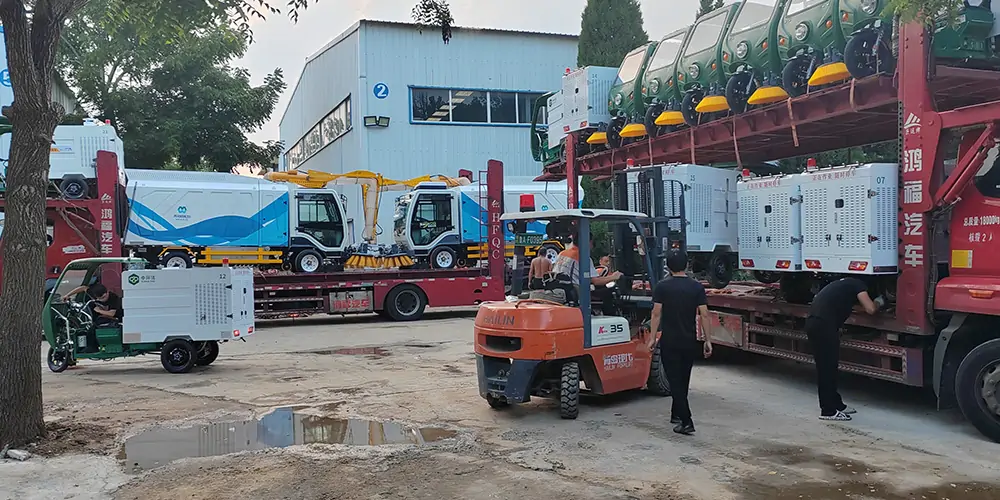 樹(shù)葉收集車_多功能樹(shù)葉收集車_吸樹(shù)葉的機(jī)器_新型樹(shù)葉收集車_電動(dòng)樹(shù)葉專用收集車