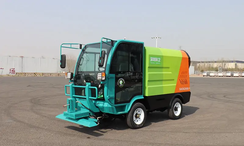 高效多功能清洗車：城市環(huán)境建設的得力助手