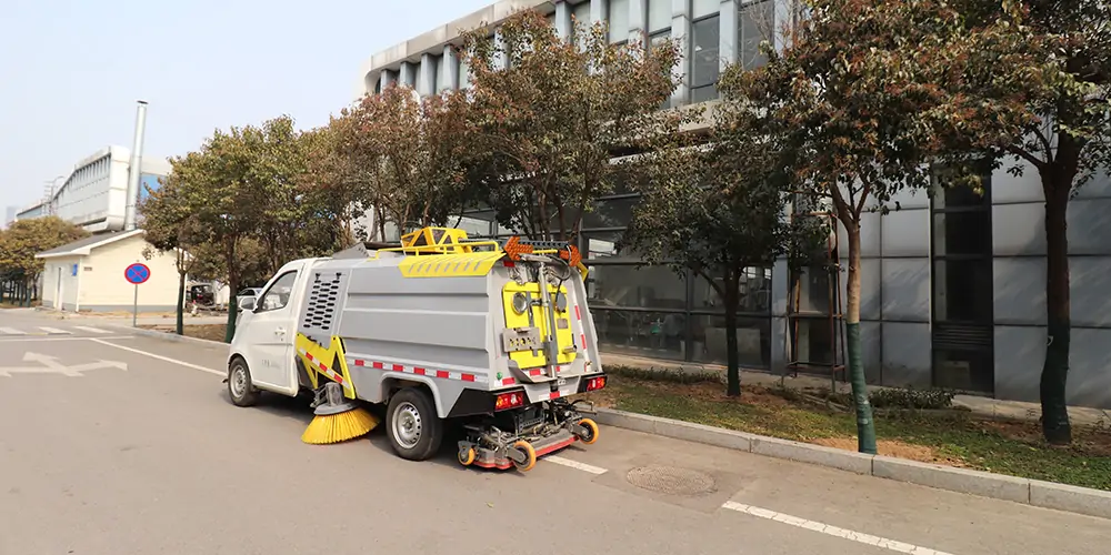 電動(dòng)小型洗掃車 小型電動(dòng)環(huán)衛(wèi)洗掃車 小型電動(dòng)洗掃一體車 新型純電動(dòng)洗掃車 全封閉電動(dòng)洗掃一體車