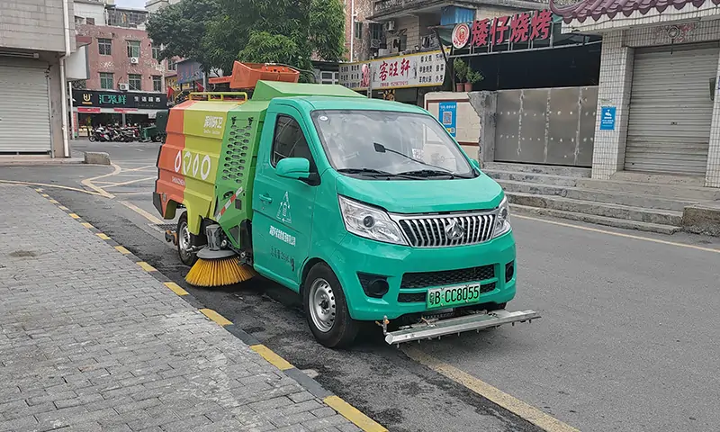 純電動洗掃車發(fā)貨，助力城市衛(wèi)生建設