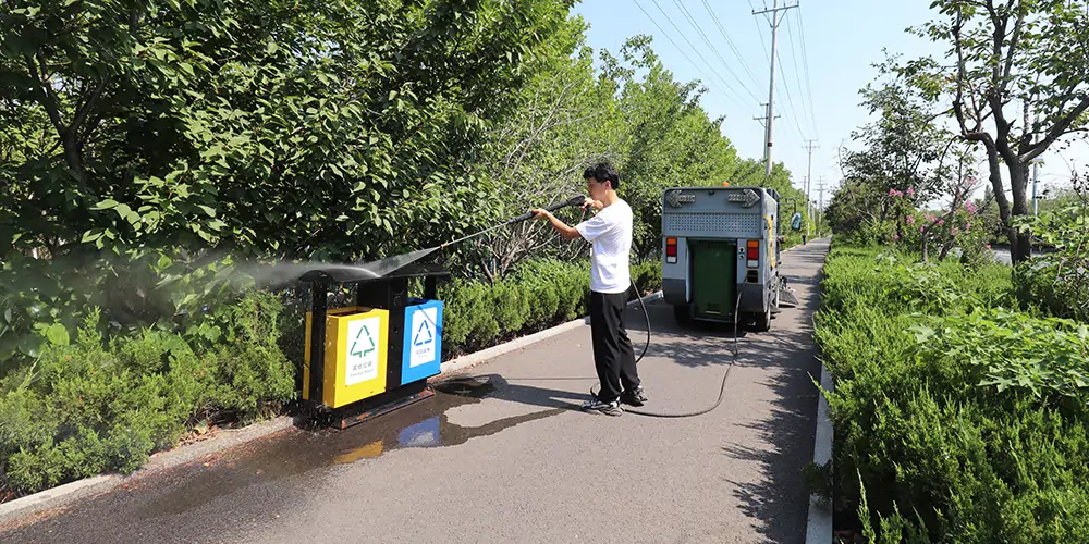 清掃車(chē),電動(dòng)掃地車(chē),廠(chǎng)區(qū)掃地車(chē),園區(qū)掃路車(chē),景區(qū)清掃車(chē)