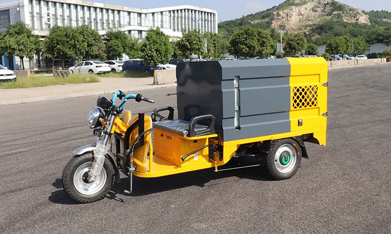 可上牌照多功能高壓清洗車，城市環(huán)境衛(wèi)生治理的好幫手