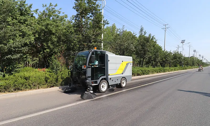 純電動掃地車：高效環(huán)保，助力清潔新升級